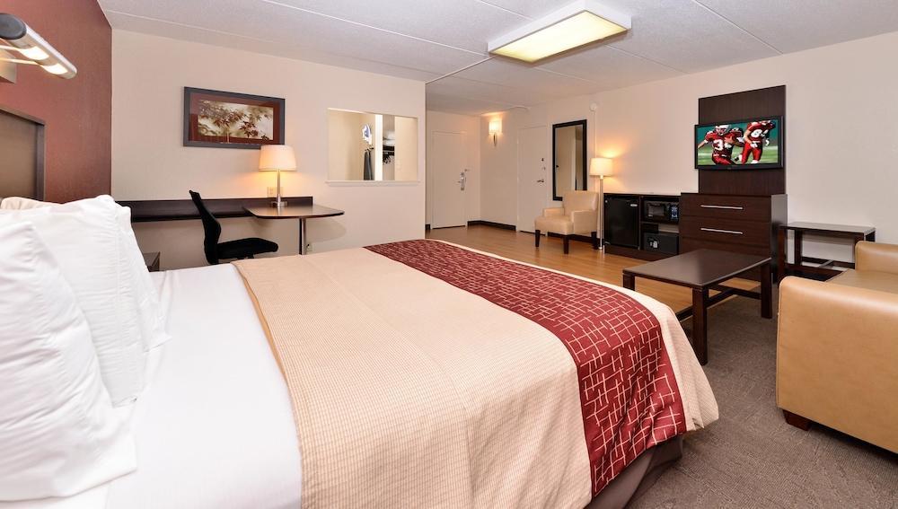 Red Roof Inn Plus+ Boston - Woburn/ Burlington Exterior foto