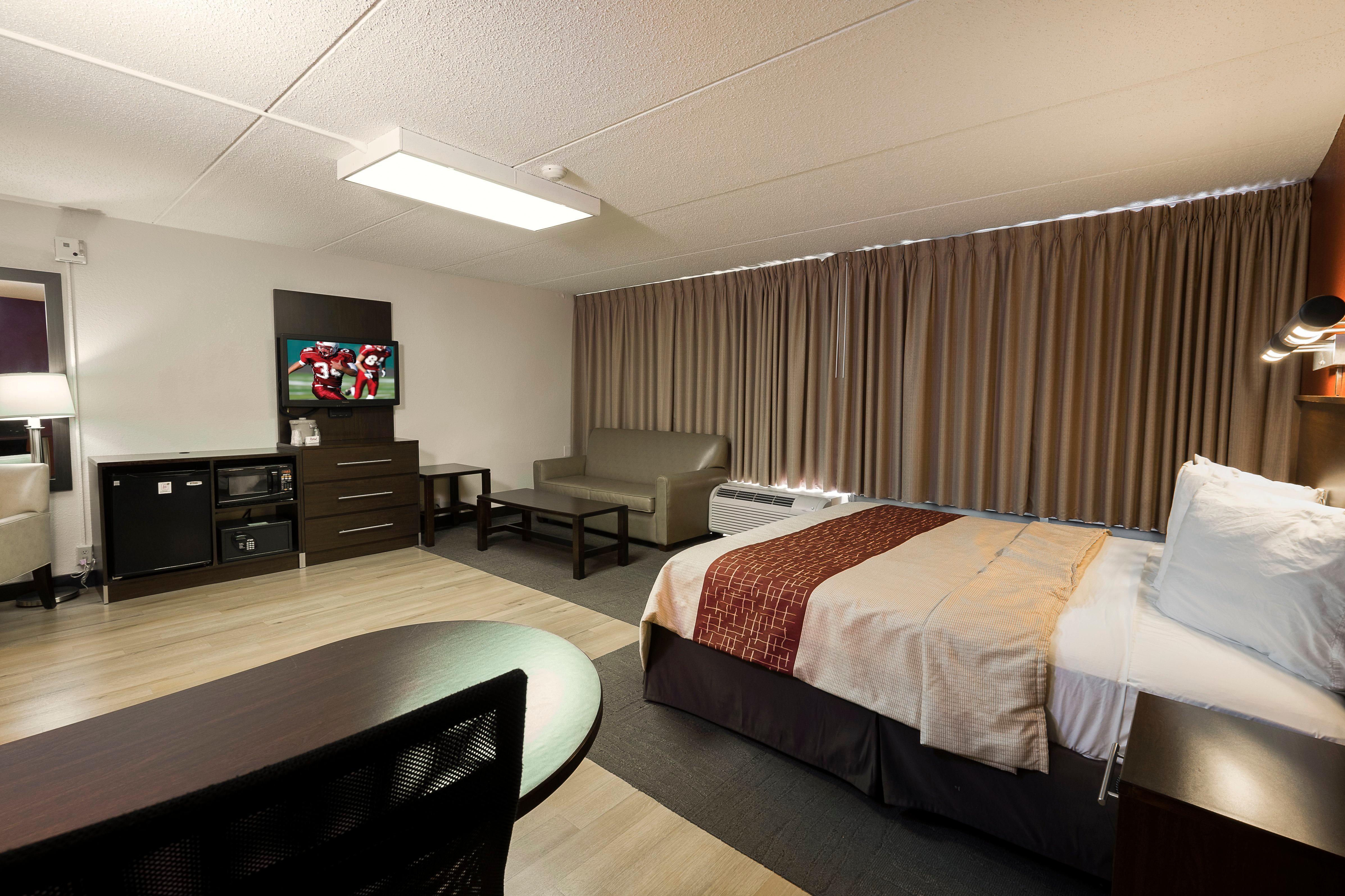 Red Roof Inn Plus+ Boston - Woburn/ Burlington Exterior foto
