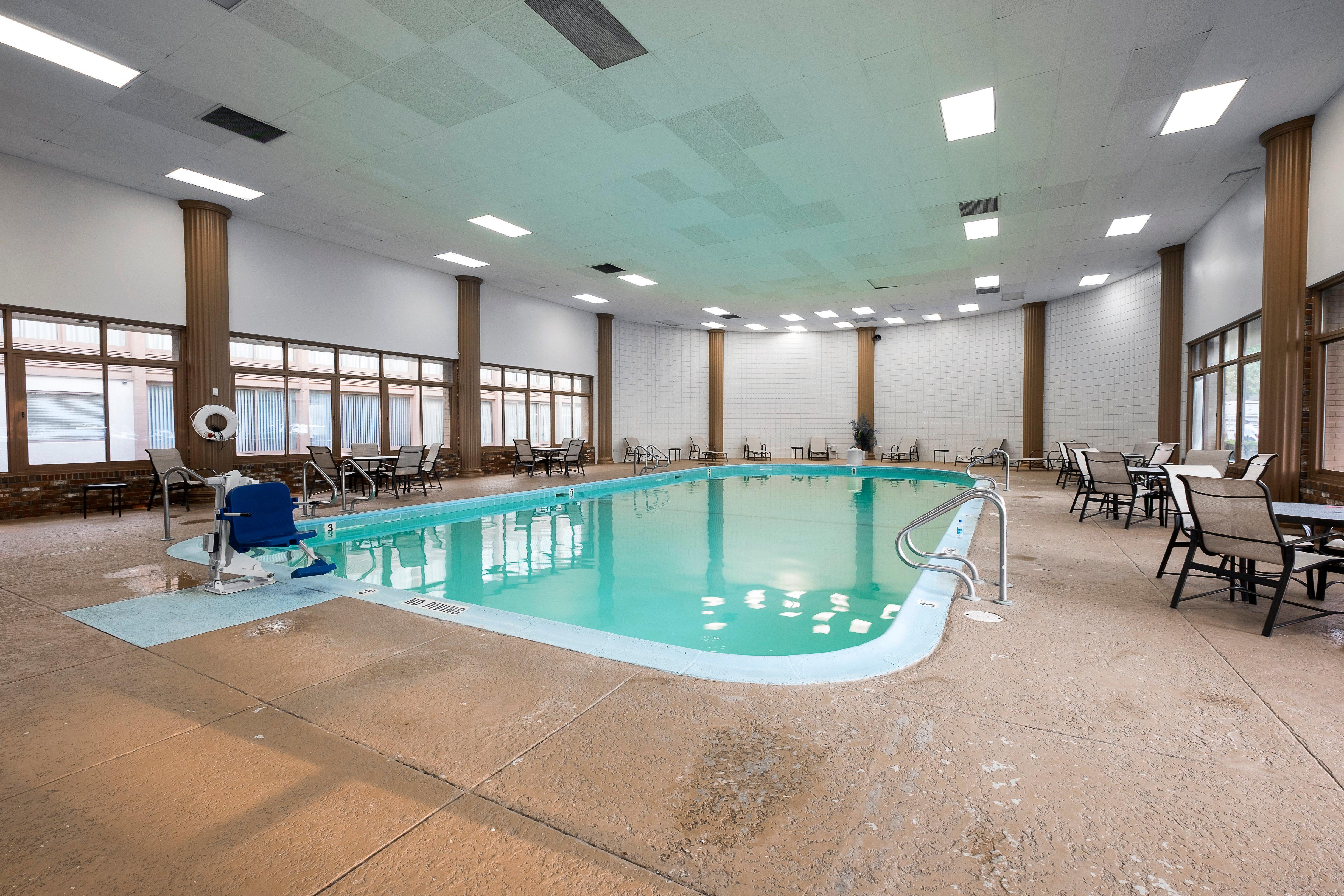 Red Roof Inn Plus+ Boston - Woburn/ Burlington Exterior foto