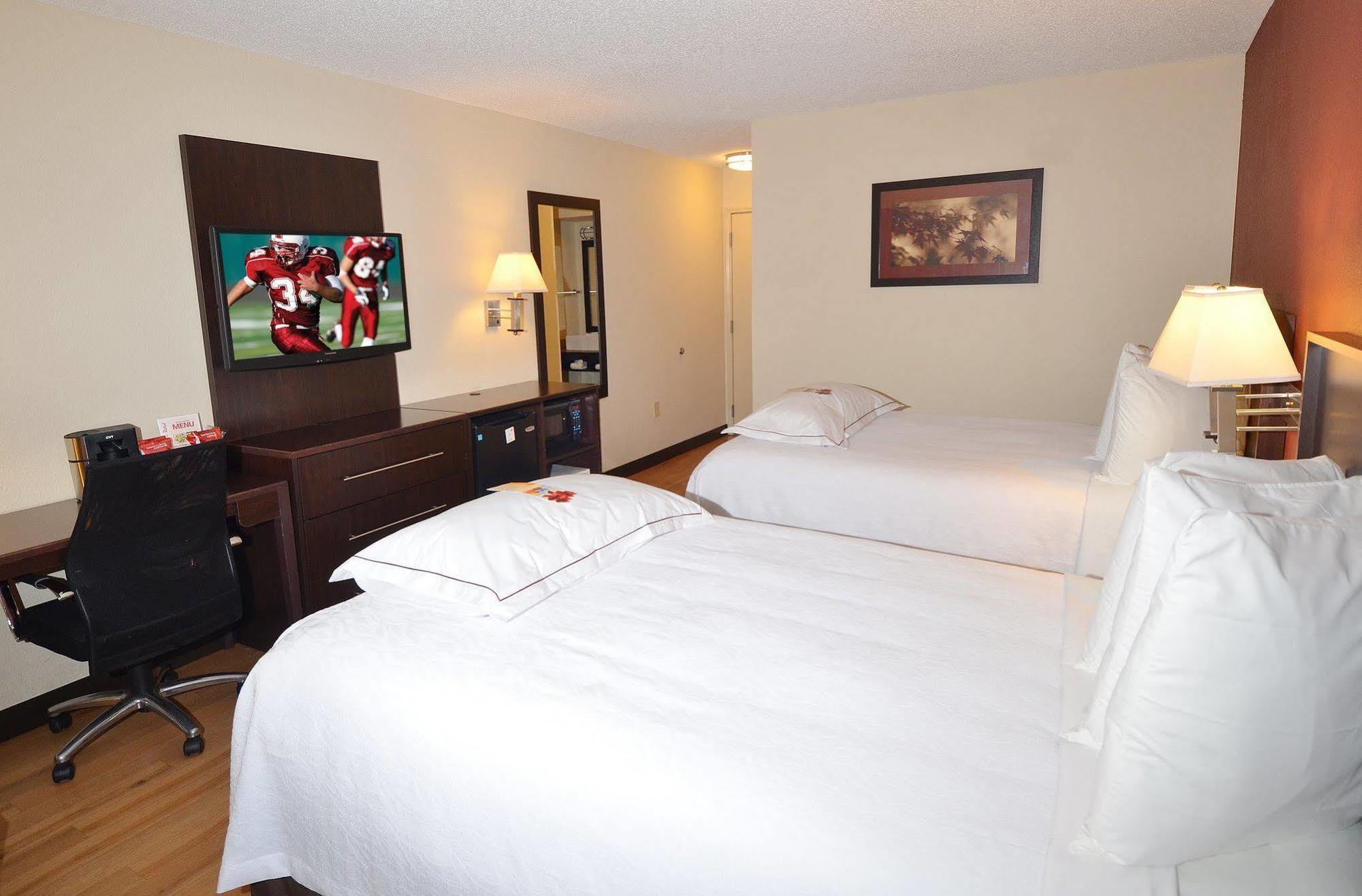 Red Roof Inn Plus+ Boston - Woburn/ Burlington Exterior foto